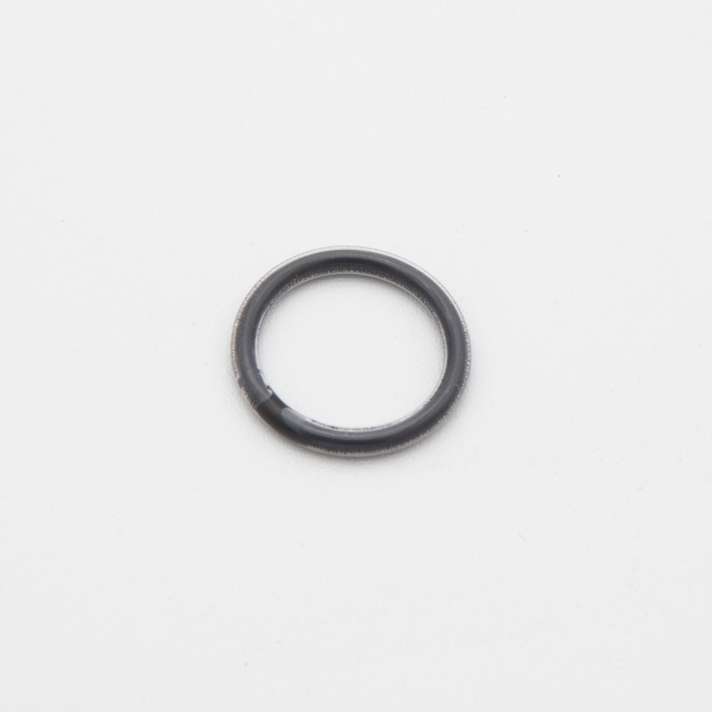 Round black ring