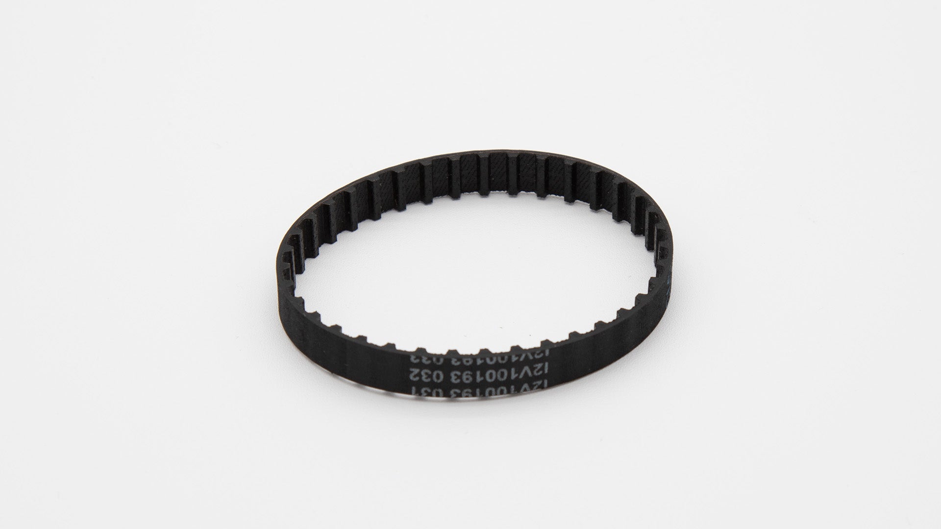 Circular belt with traction treads.