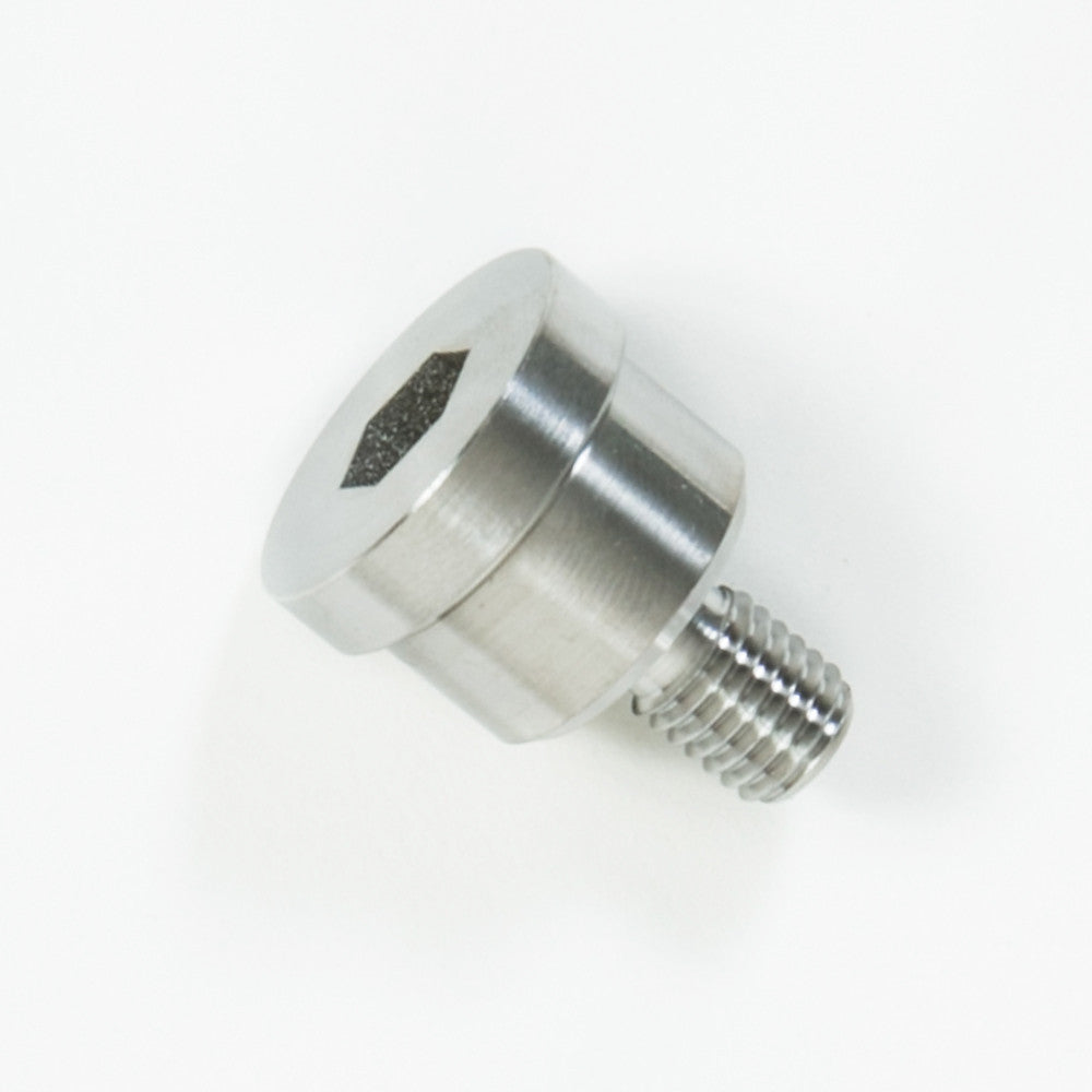 Round stainless steel retainer