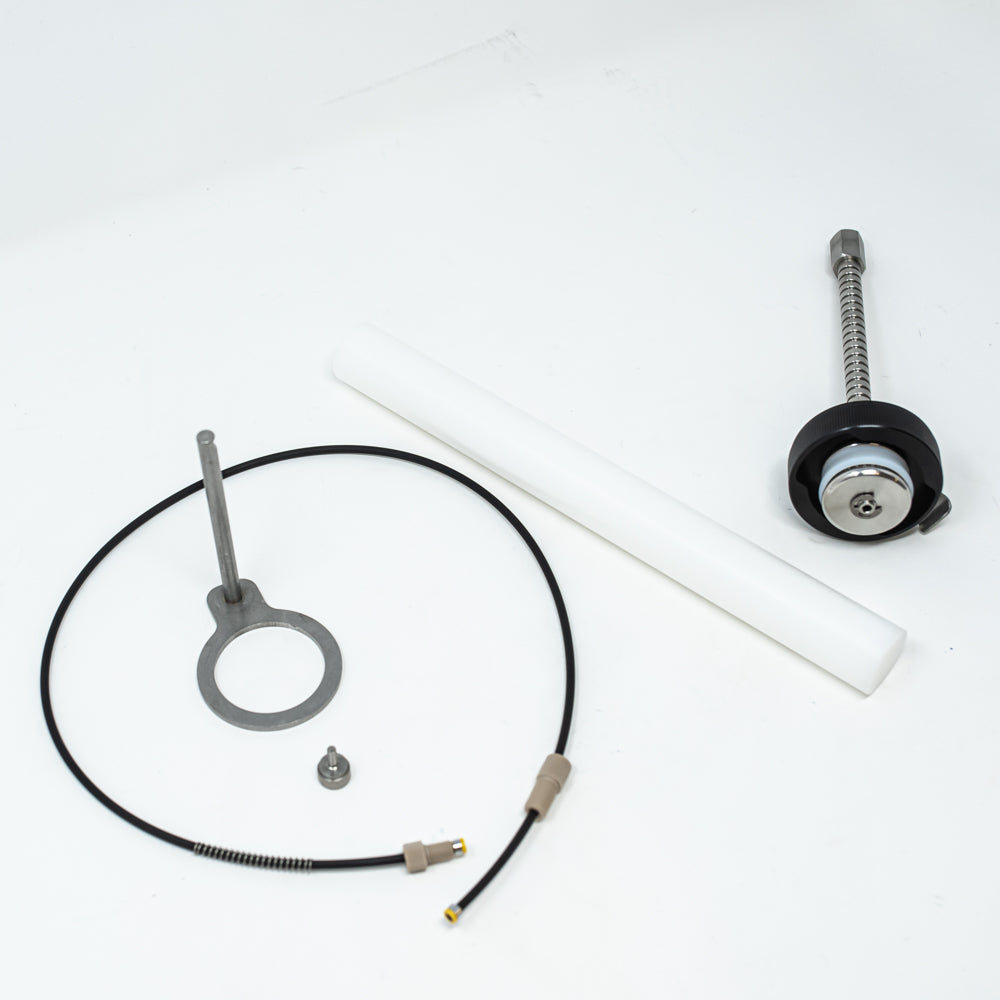 Adjustable Solid Load Cartridge Cap.  Fits 32 and 65 gram-size Universal sample load cartridges.  Includes one loading rod. 