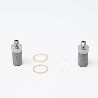 Cylindrical filter element with o-rings and gaskets.