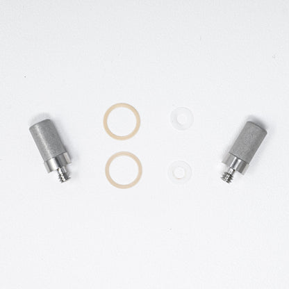 Cylindrical filter elements with o-rings and gaskets.