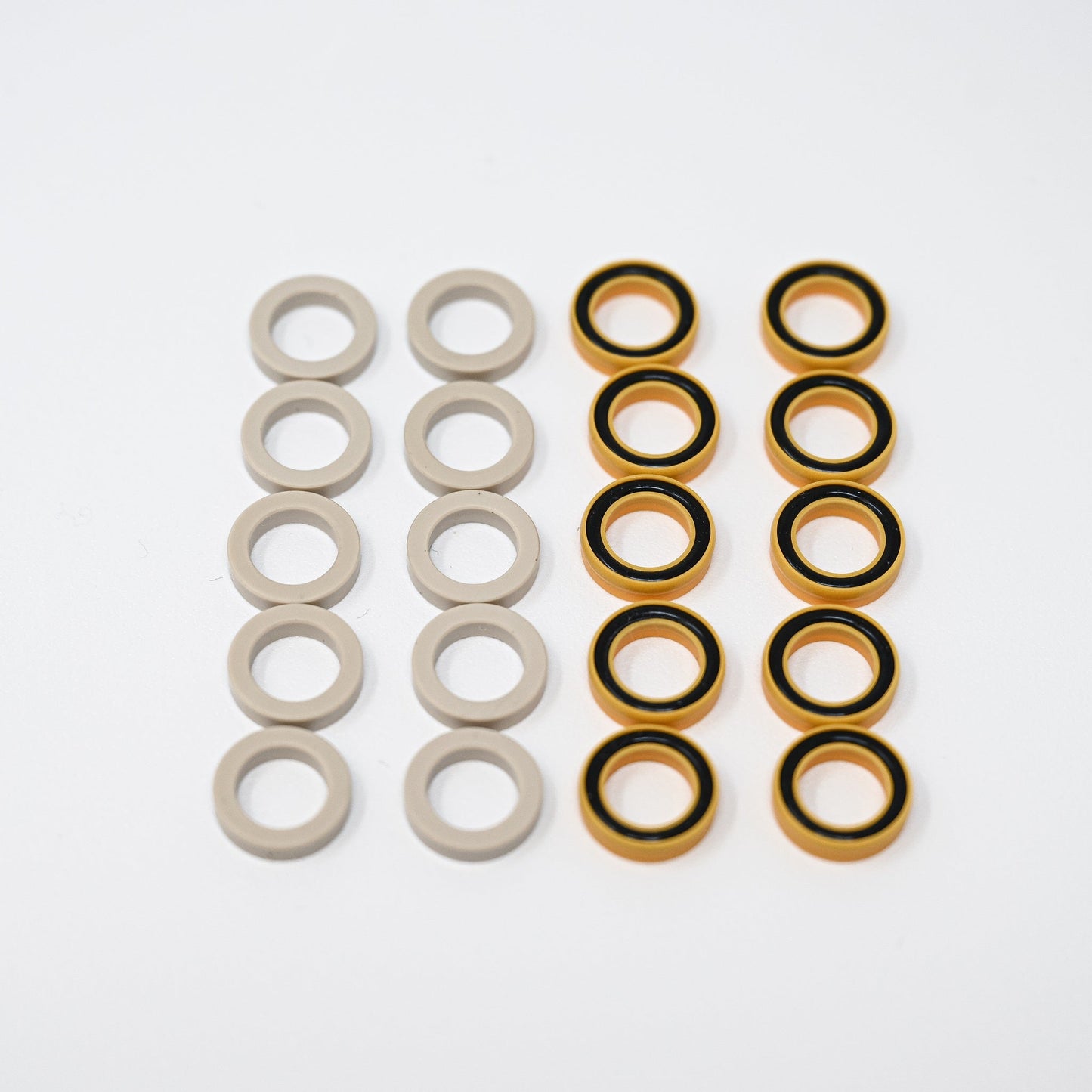 Set of o-rings and seals.